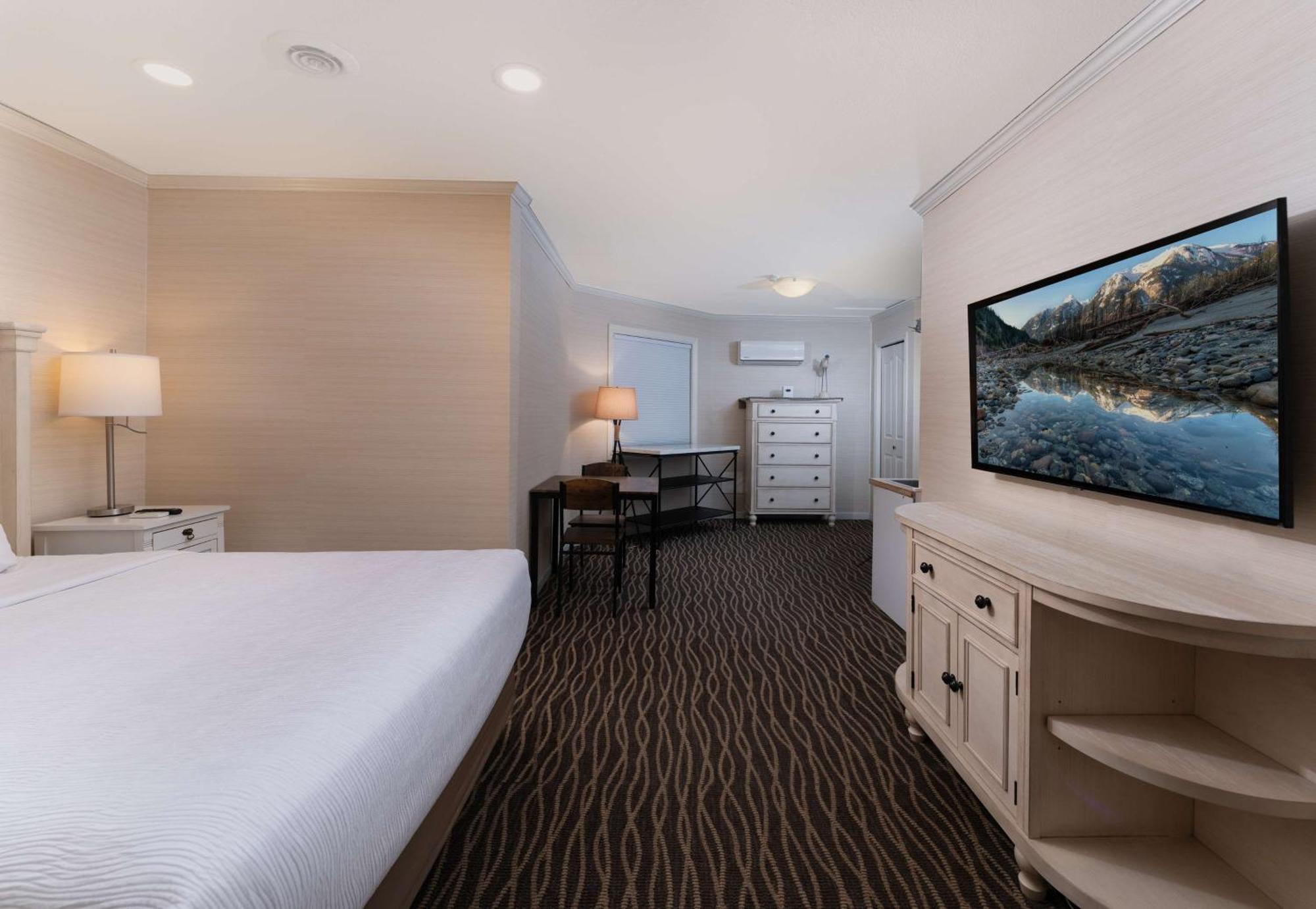 Prestige Beach House, Worldhotels Crafted Kelowna Buitenkant foto