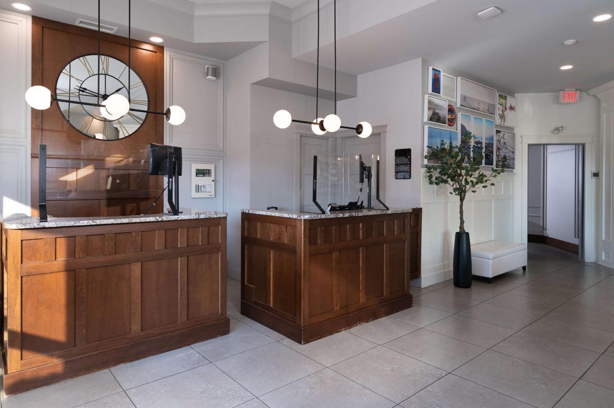 Prestige Beach House, Worldhotels Crafted Kelowna Buitenkant foto